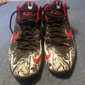 Lebron Graffiti Nike sneakers